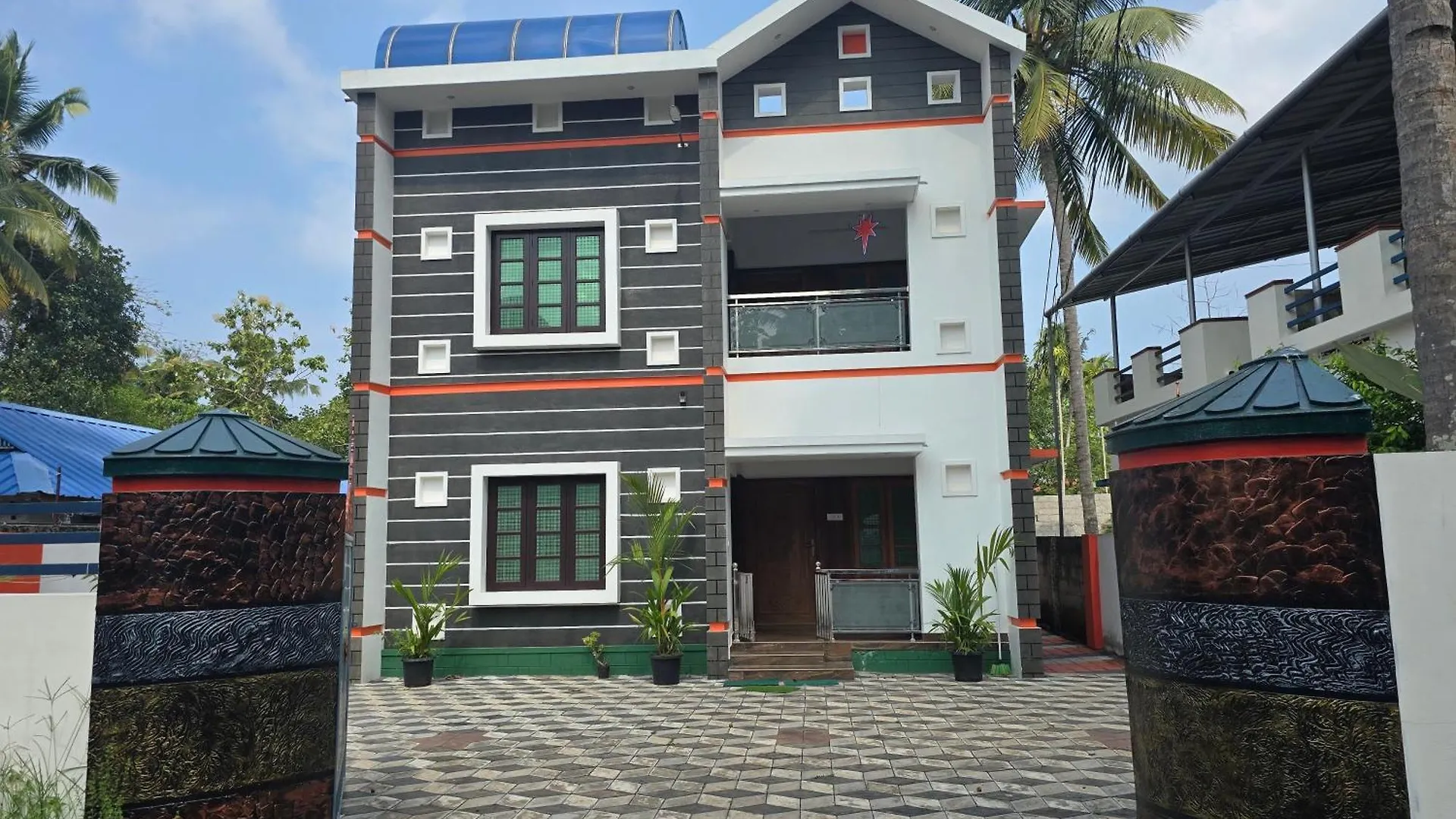 Vila Madhava Saras Varkala